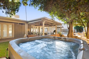 Terrace/patio - Eugie Retreat Professionally designed bohemian dream with pool! (Scottsdale)