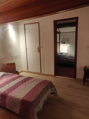 2 bedrooms