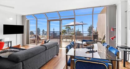 Esplanade Absolute Beach Frontage 12-20