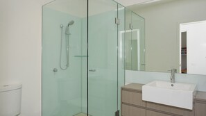 Shower, towels