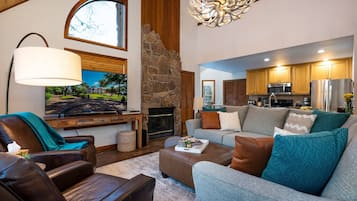 Smart TV, fireplace, DVD player