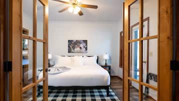 5 bedrooms, iron/ironing board, WiFi (free), bed sheets