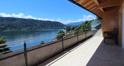 Modern apartment with a view of Ossiacher See