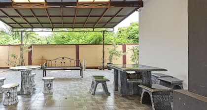 OYO HOME 90280 Darussalam Homestay