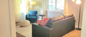 Quick 5-min drive to West Lake from Milford