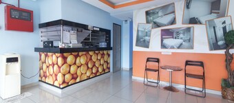 OYO 90296 Red Orange Hotel Port Klang