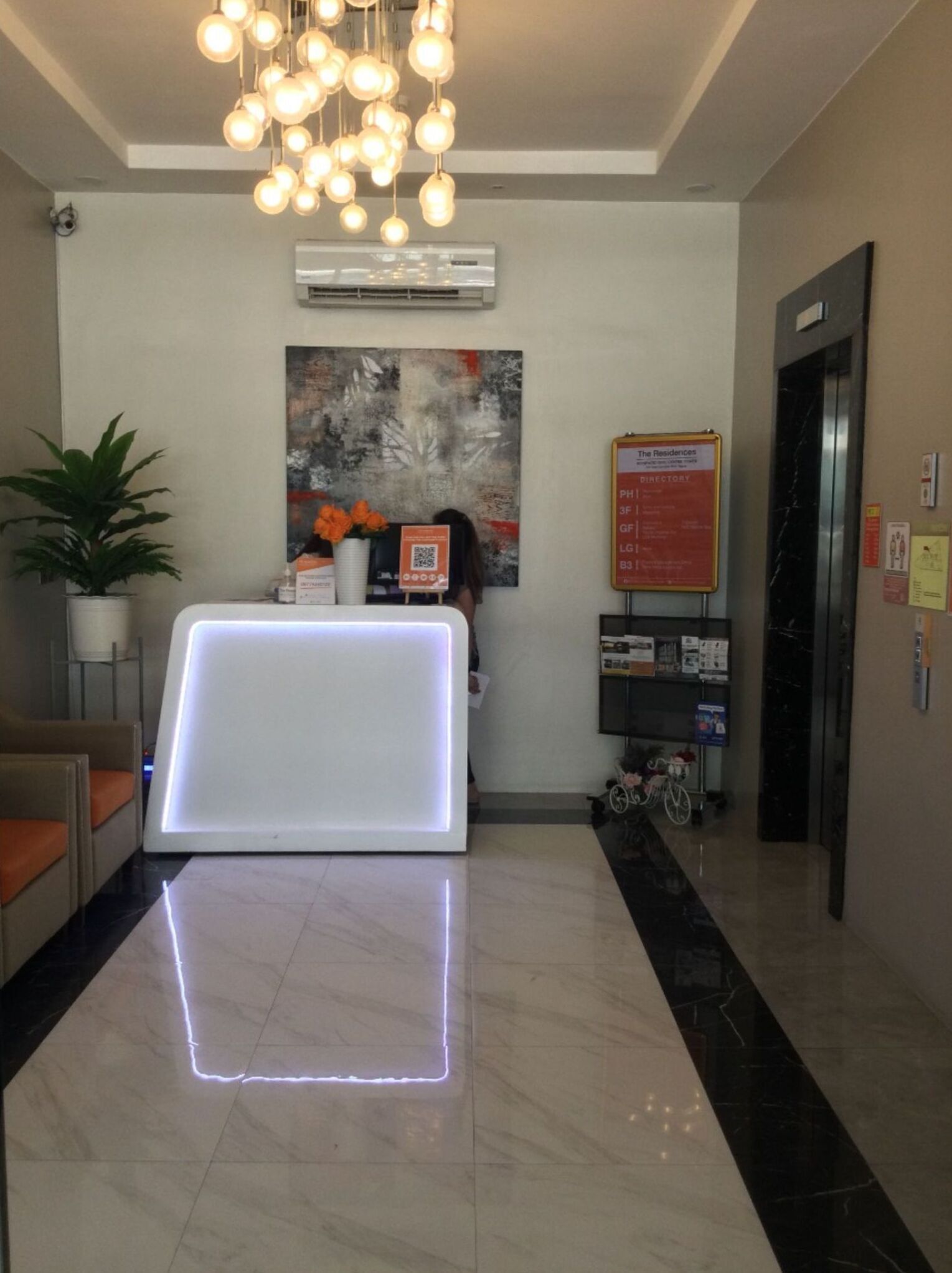 Foto - Capital O 804 The Residences at Bonifacio Civic Center