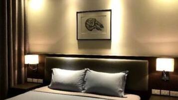 1 bedroom, bed sheets