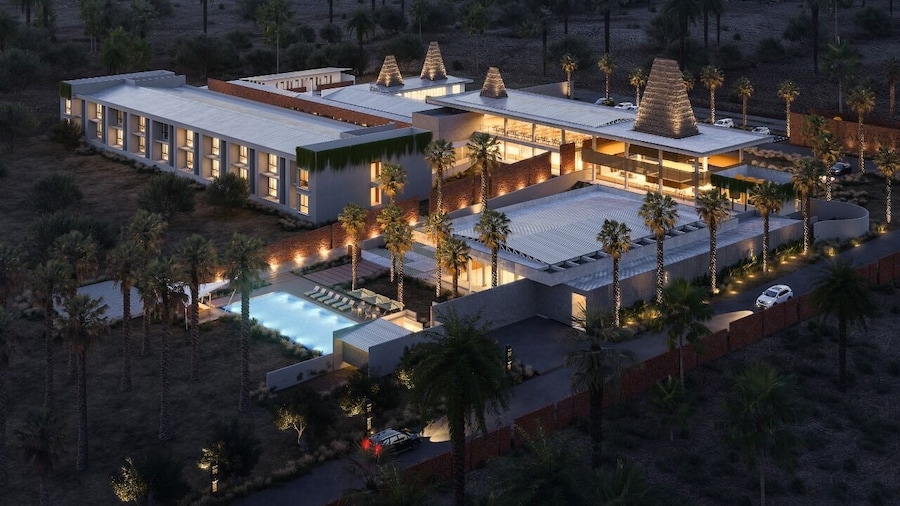 Kambaniru Beach Hotel & Resort