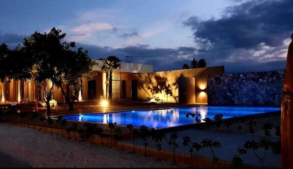 Piscina a l'aire lliure