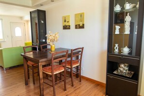 Dining - Ferienwohnung Ostseeoase - Ferienwohnungen Villa Vedro (Zinnowitz)