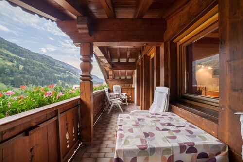 Appartamento 'Sonnenparadies 4' con vista sulle montagne, Wi-Fi e giardino