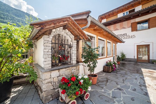 Appartement de vacances 'Sonnenparadies 1' avec vue sur la montagne, Wi-Fi et jardin