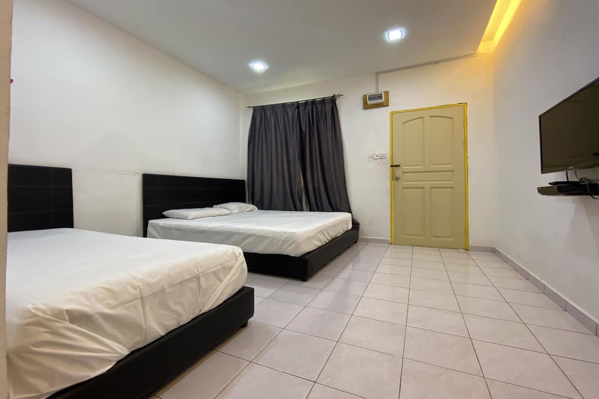 Suite superior | 1 habitación, escritorio y ropa de cama