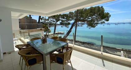 Maison de vacances Catalina 2A Tres Dormitorios avec vue sur la mer, Wi-Fi et terrasse