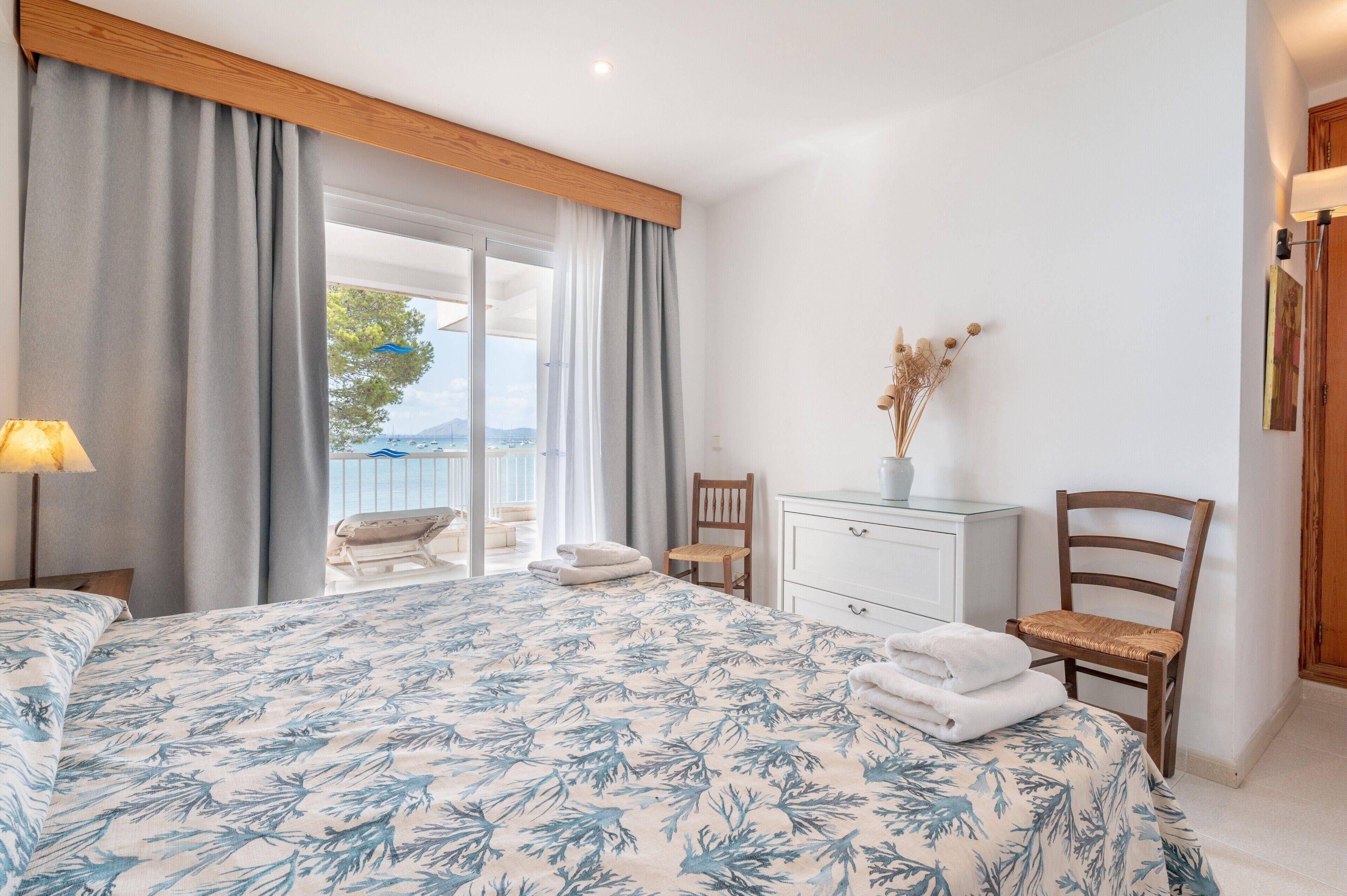 3 chambres, fer et planche à repasser, Wi-Fi gratuit, draps fournis