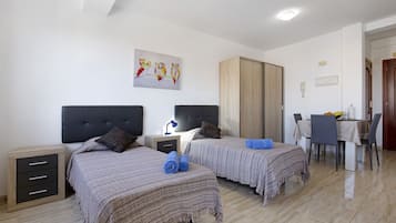1 Schlafzimmer, Bügeleisen/Bügelbrett, kostenloses WLAN, Bettwäsche