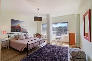 6 Schlafzimmer, Bügeleisen/Bügelbrett, kostenloses WLAN, Bettwäsche