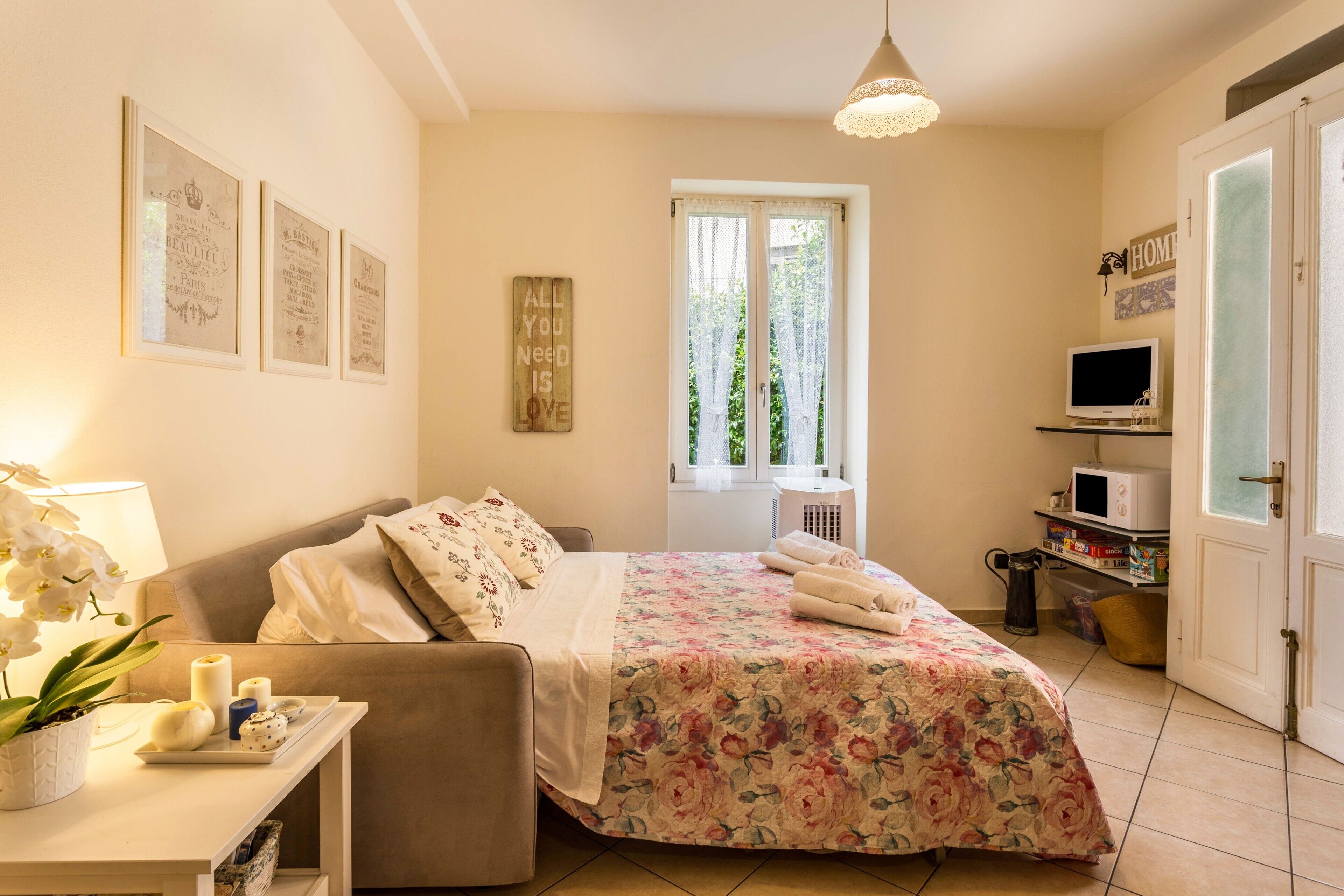 1 多间卧室、熨斗/熨衣板、免费 WiFi、床单