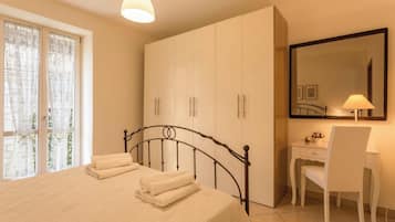 1 Schlafzimmer, BĂŒgeleisen/BĂŒgelbrett, kostenloses WLAN, BettwĂ€sche