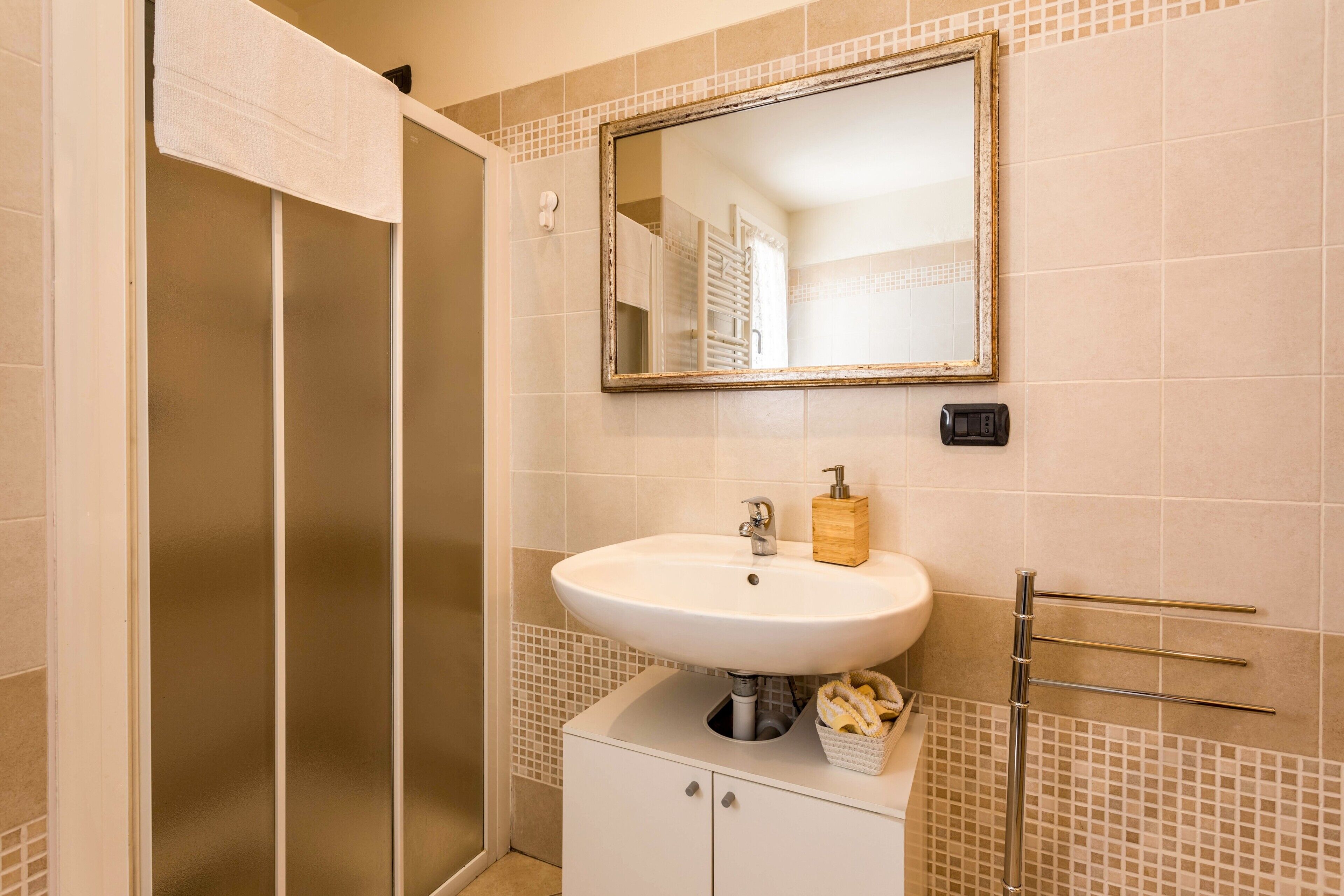 Douche, serviettes fournies