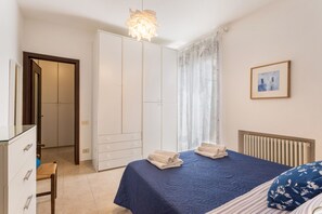 1 chambre, fer et planche à repasser, Wi-Fi gratuit, draps fournis