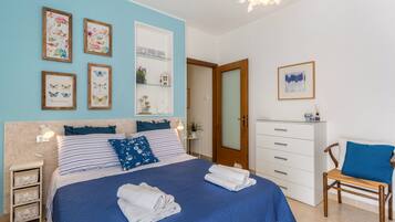 1 chambre, fer et planche à repasser, Wi-Fi gratuit, draps fournis