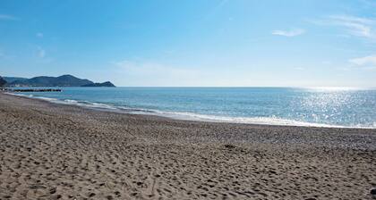 Pet-friendly Vacation Home Villetta Rosa with Garden, Terrace, Balcony, BBQ & Wi-Fi
