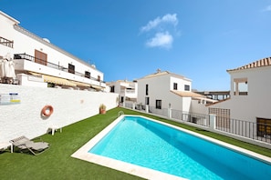 Pool - Holiday Home Casa Sarita with Shared Pool & Wi-Fi (Arona)