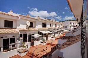 Exterior - Casa Dos Ángeles: Mountain Views, Pool, AC, Wi-Fi, Garden & Terrace (Arona)