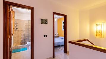 2 Schlafzimmer, Bügeleisen/Bügelbrett, kostenloses WLAN, Bettwäsche