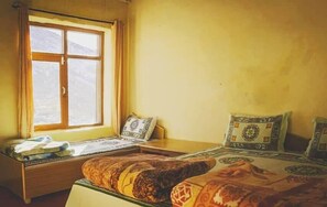 4 Bed Female Dorm
