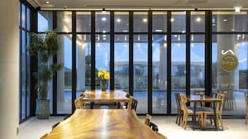 Daily buffet breakfast (KRW 29900 per person)