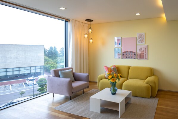 TV a schermo piatto, pavimenti riscaldati