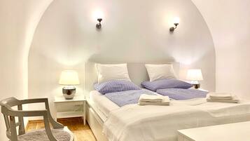 2 slaapkamers, een bureau, reisbedje, wifi