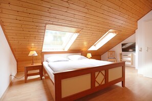 2 Schlafzimmer, Reisekinderbett, WLAN