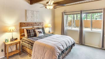 3 bedrooms, iron/ironing board, travel crib, internet