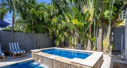 Charming Delray Beach House -Steps to Beach & Atlantic Avenue! VIP Beach Passes!