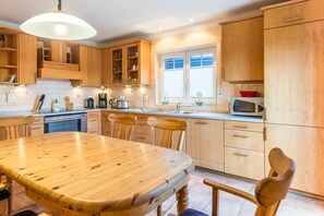 Fridge, microwave, dishwasher, coffee/tea maker