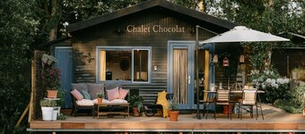 Geel Chalet in Netevallei