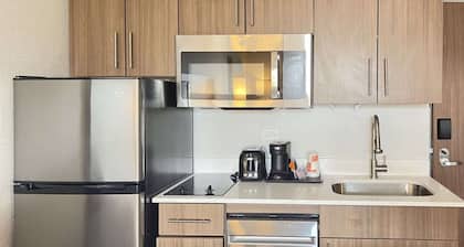 MainStay Suites Oak Brook Terrace-Chicago