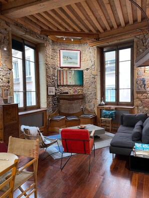 Smart TV - Appartement Typique "coeur de Lyon" Avec Ascenseur et Parking (Lyon)