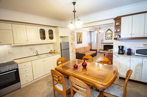 Liapades Cottage near Rovinia Beach | 2 bedrooms