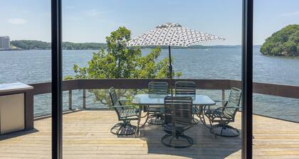 Treetop 32 - Stunning Panoramic View & Swim Dock