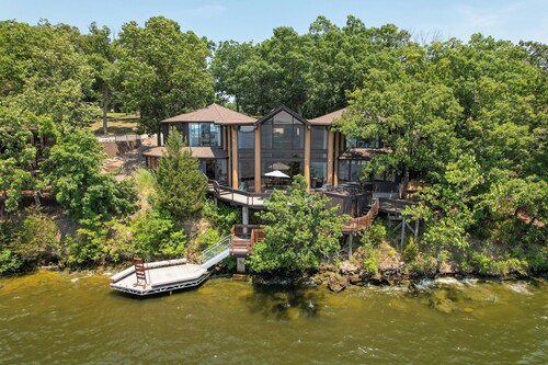 Treetop 32 - Stunning Panoramic View & Swim Dock