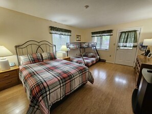 2 Schlafzimmer, Bügeleisen/Bügelbrett, Internetzugang, Bettwäsche