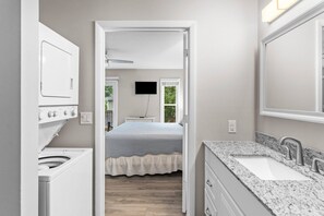 3 quartos, ferros/tábuas de passar roupa, Wi-Fi, roupa de cama