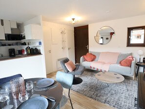 TV - Les Gets - Bel appartement rénové à 50m du centre (Les Gets)