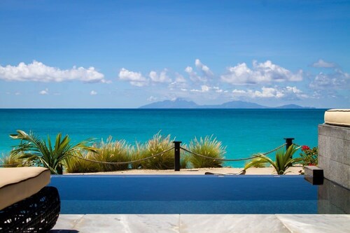 Beach House 5 – Three-Bedroom Beachfront Villa at Tamarind Hills, Antigua