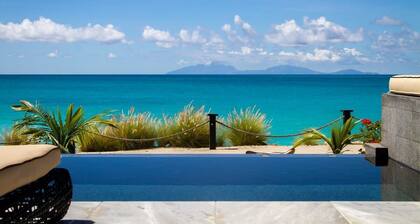 Beach House 5 – Three-Bedroom Beachfront Villa at Tamarind Hills, Antigua